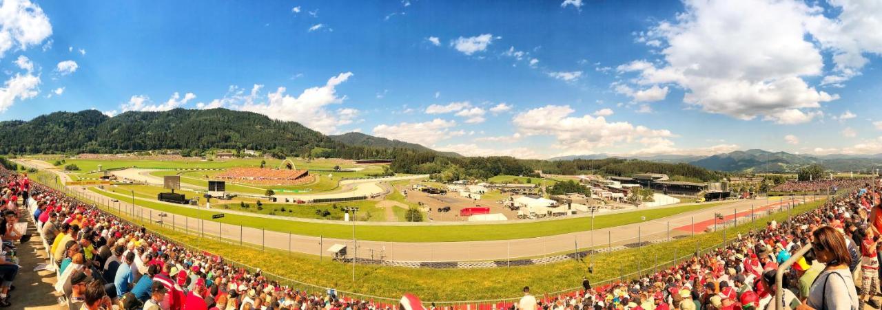 Grandprixcamp, Closest To The Red Bull Ring, Up To 4 Guests In A Tent Spielberg Bei Knittelfeld Exteriér fotografie